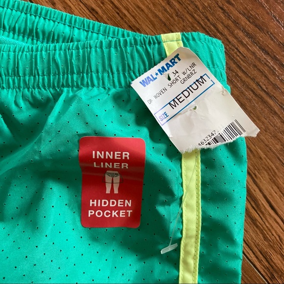 Danskin Now Shorts Green Athletic Size Medium Women’s Athleisure - Picture 4 of 6